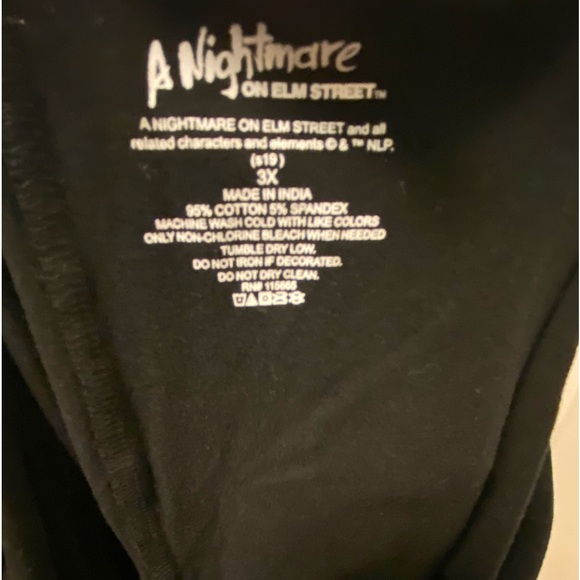 NWOT Freddy Kruegar Nightmare on Elm St Slashed Leggings - Picture 4 of 9